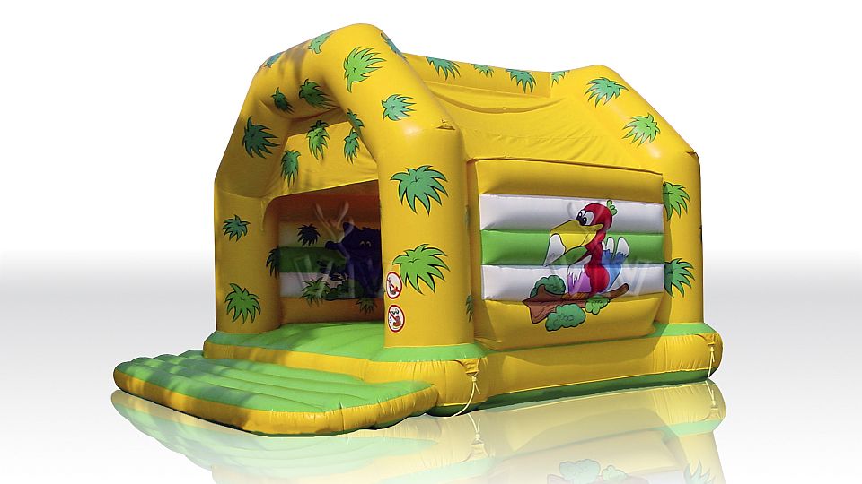 Spielhaus 7 x 6 with roof commercial inflatable bounce