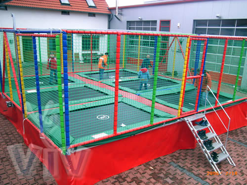 6 bed trampoline on a trailer mechanical attraction product photo
