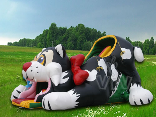 Cat-shaped inflatable slide