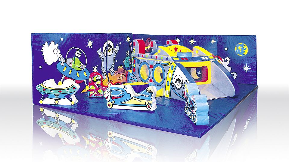 Space without figures (2 wall / 2 barrier / floor / mini ship) commercial inflatable softplay