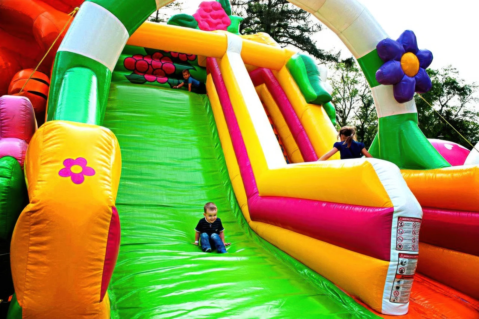 Uwaga Klakier inflatable slide