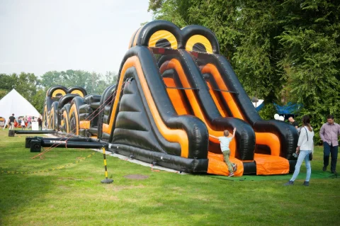 Radical Run XXL inflatable obstacle course